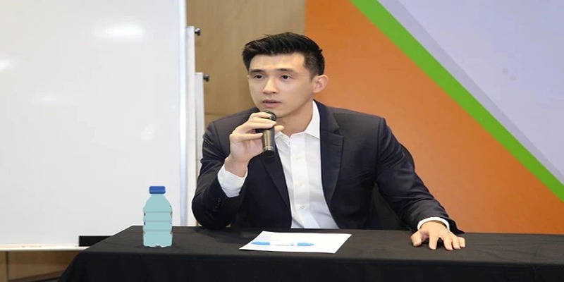 Giới thiệu thông tin cá nhân về CEO Phillip Dang